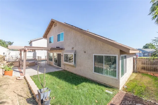 $810,000 | 974 Nottingham Drive, Corona, CA 92878