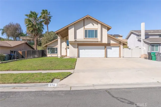 $810,000 | 974 Nottingham Drive, Corona, CA 92878