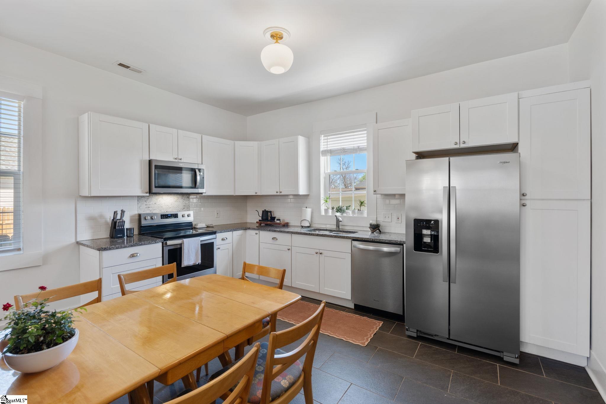 507 Anderson Street Greenville, SC 29601 - Photo 13 of 30