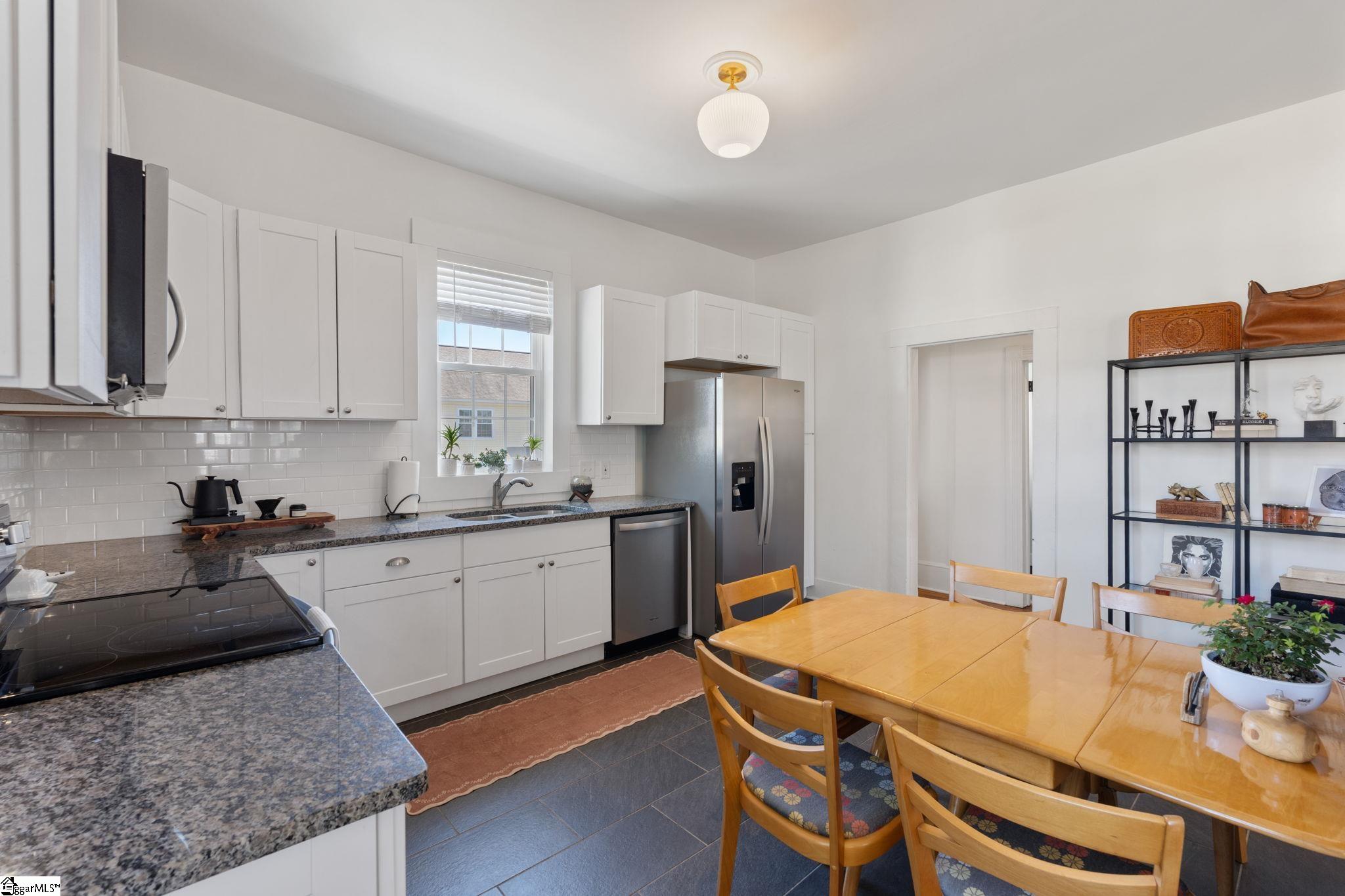 507 Anderson Street Greenville, SC 29601 - Photo 15 of 30
