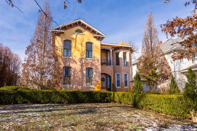 $225,000 | 723 South Center Street, Terre Haute, IN 47807