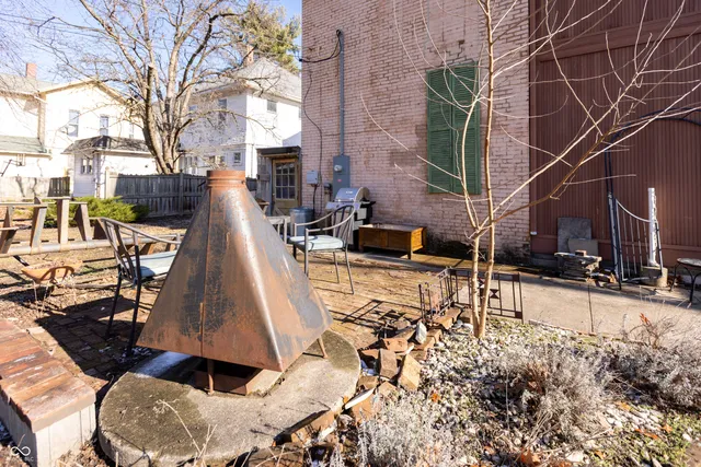 $225,000 | 723 South Center Street, Terre Haute, IN 47807