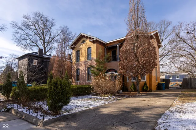 $225,000 | 723 South Center Street, Terre Haute, IN 47807