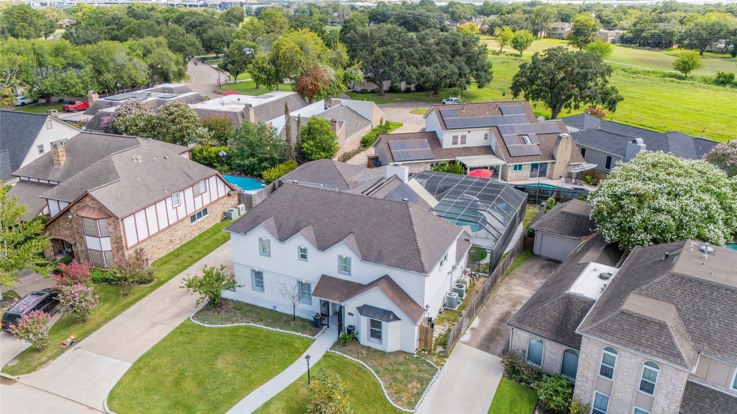 611 Montclair Boulevard Sugar Land, TX 77478 - Photo 50 of 50 Schedule your appointment today and seize the opportunity to own this exceptional property!