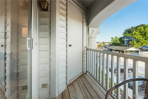 $165,000 | 7519 Triwoods Drive, Unit K, Shrewsbury, MO 63119