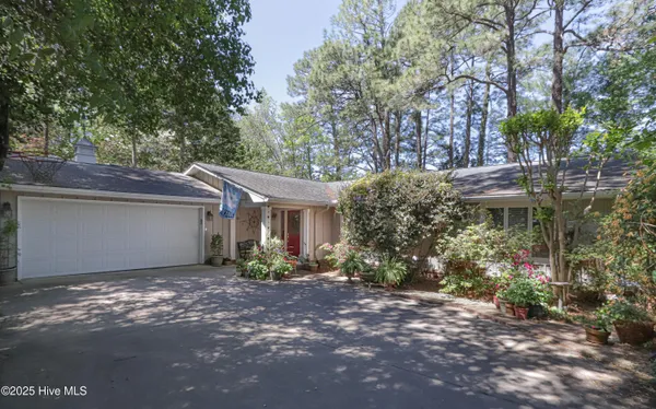 $895,000 | 1 Collett Lane, Pinehurst, NC 28374