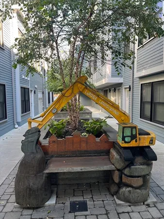 $2,900 | 45 Spring Street, Unit 6, Boston, MA 02132