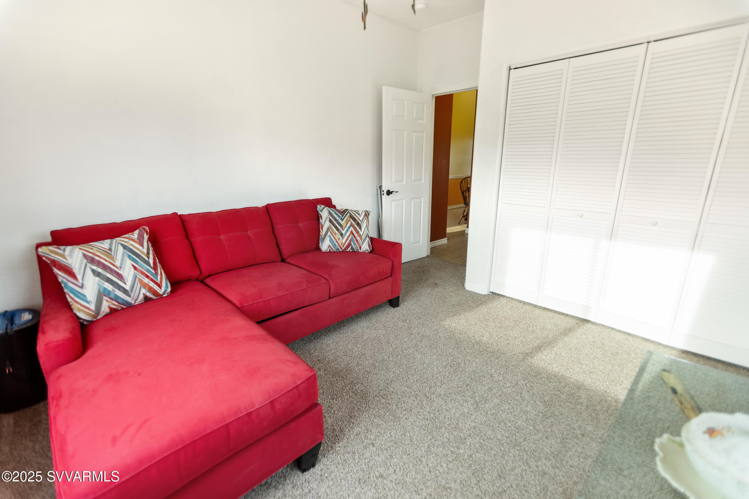 455 East Flint Knap Way Camp Verde, AZ 86322 - Photo 27 of 49 a living room with furniture and a bath tub