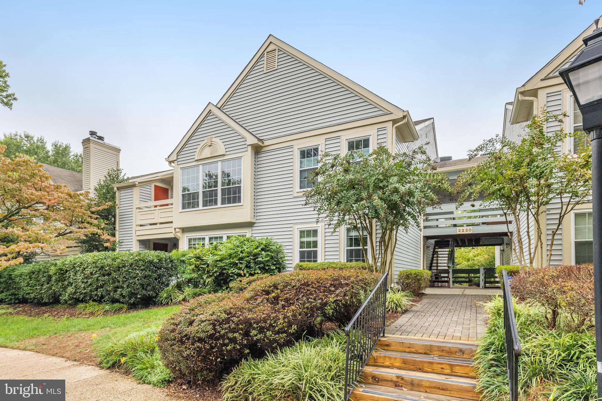 2220 Springwood Drive, Unit I Reston, VA 20191 - Photo 3 of 41 Gallery Image 3