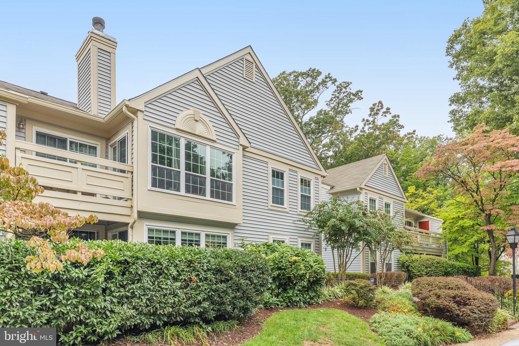 2220 Springwood Drive, Unit I Reston, VA 20191 - Photo 4 of 41 Gallery Image 4