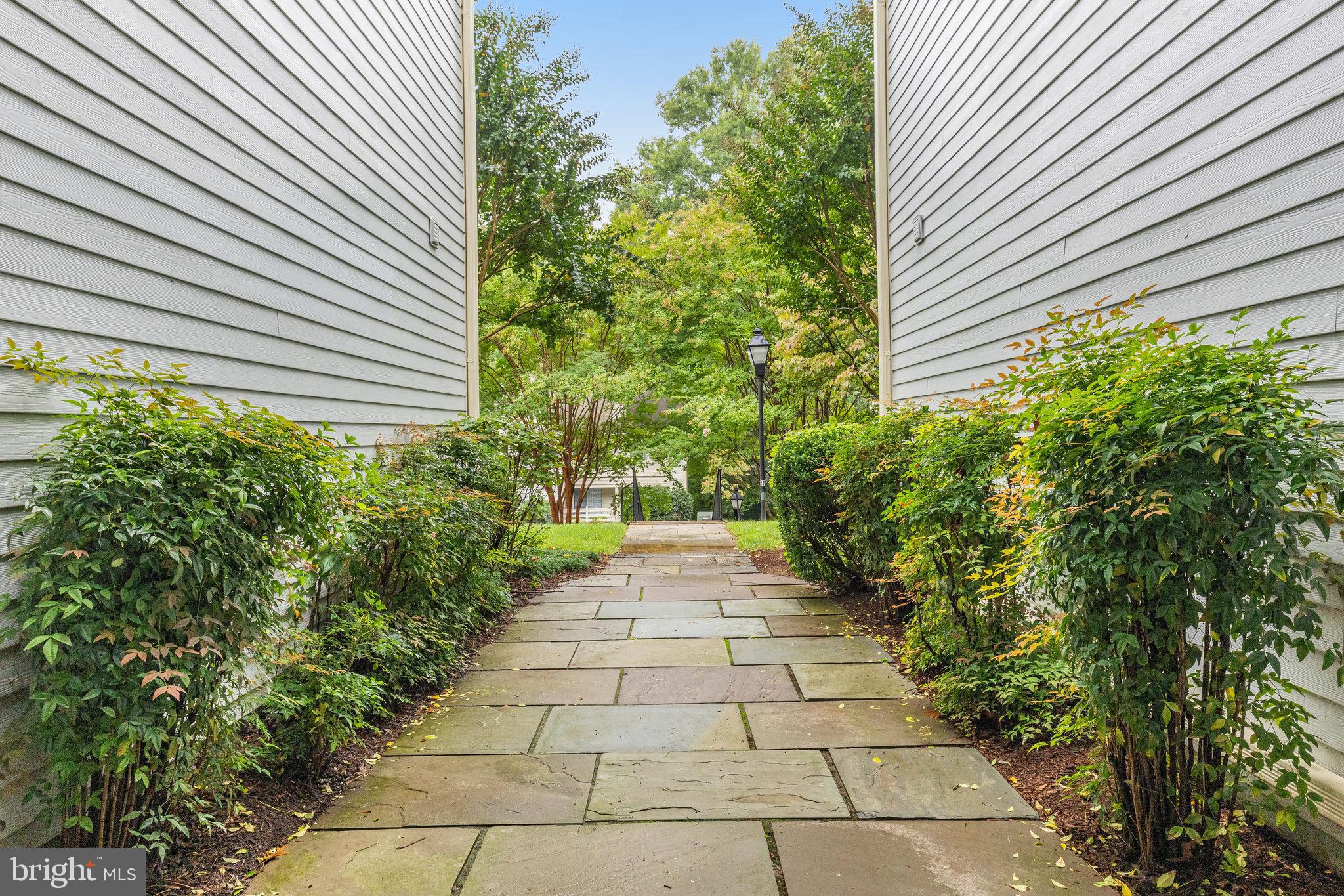 2220 Springwood Drive, Unit I Reston, VA 20191 - Photo 7 of 41 Gallery Image 7
