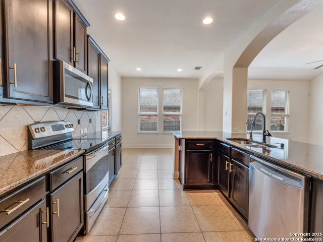 $2,150 | 229 Gardner Cove, Cibolo, TX 78108