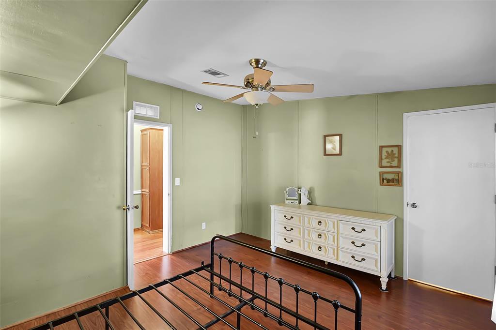 14228 Mistletoe Way Astatula, FL 34705 - Photo 20 of 41