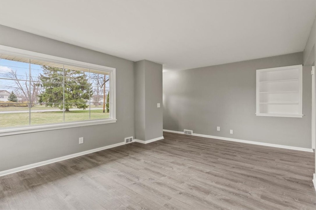 3359 Mt Read Boulevard Greece, NY 14616 - Photo 6 of 29 Main Living Room