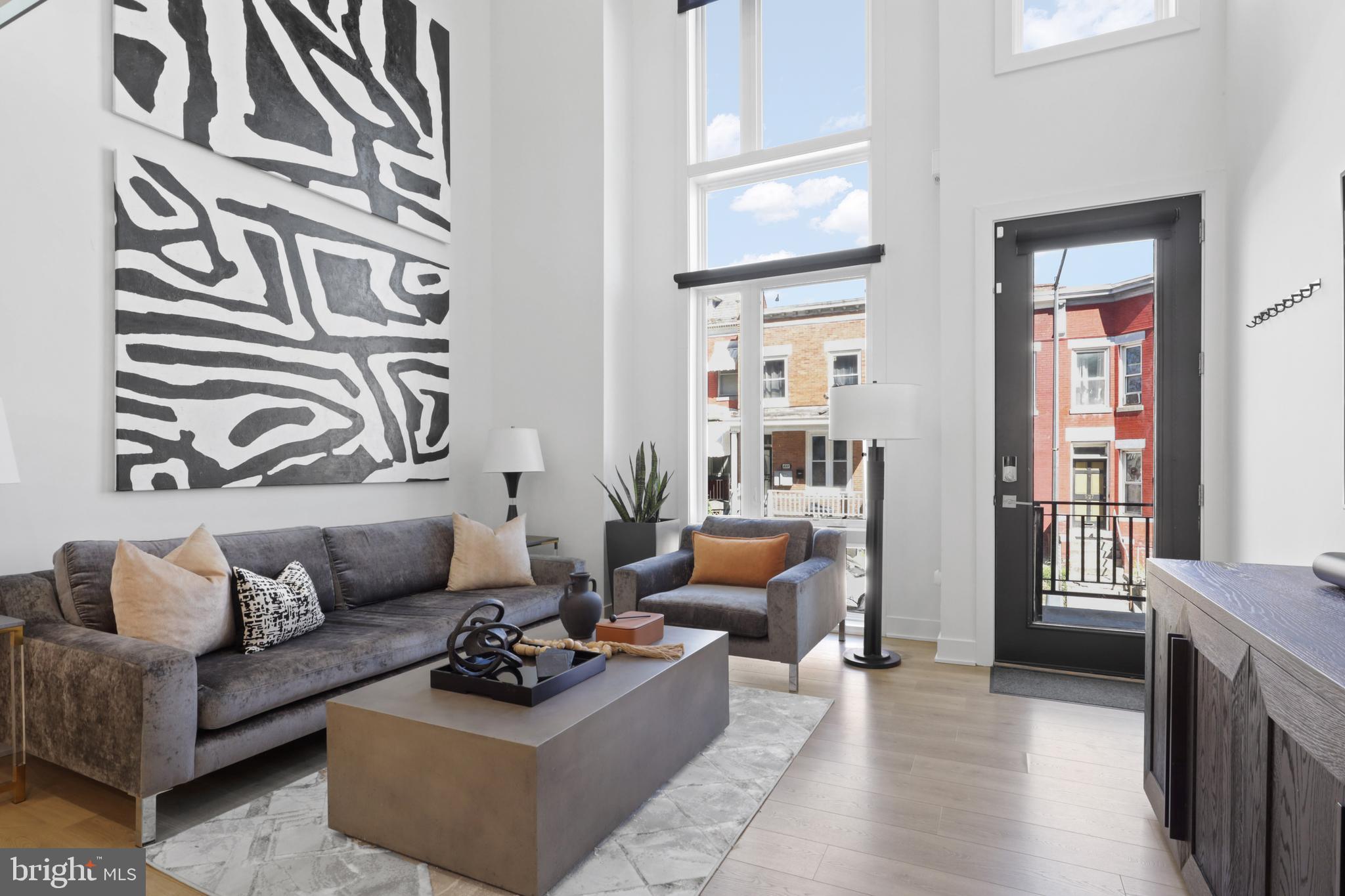 558 Harvard Street Northwest, Unit B Washington, DC 20001 - Photo 12 of 67