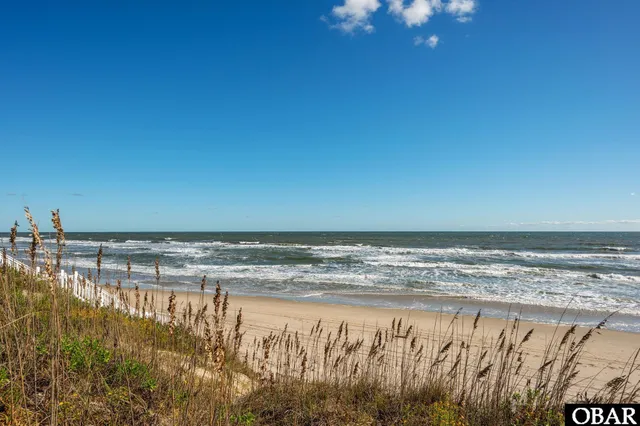 $2,400,000 | 1007 Lighthouse Drive, Corolla, NC 27927