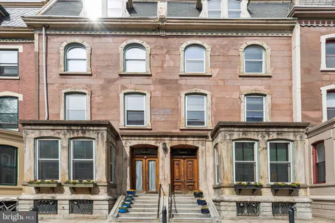 $850,000 | 2217 Delancey Place, Unit 6, Philadelphia, PA 19103
