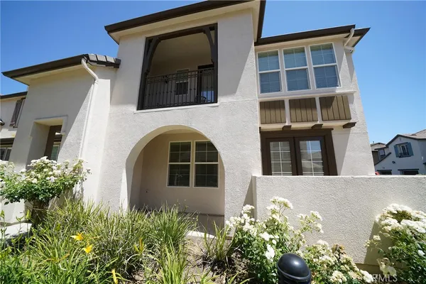 $4,400 | 28635 North Pietro Drive, Valencia, CA 91354