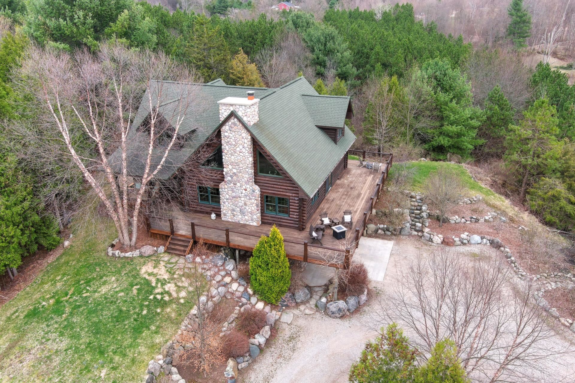 7828 Bennett Road Williamsburg, MI 49690 - Photo 1 of 36 1898950.JPG