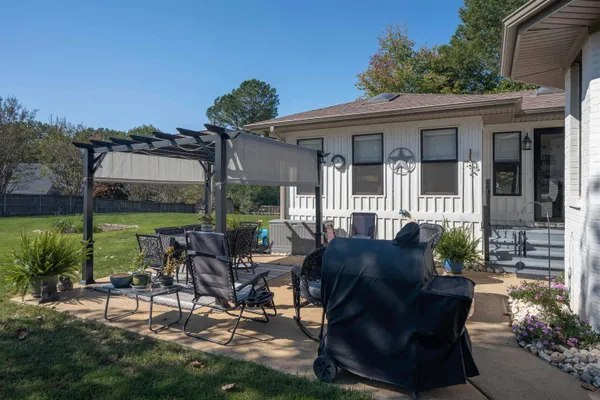 $395,000 | 914 Pebble Springs Drive, Bolivar, TN 38008
