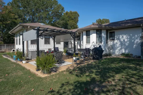 $395,000 | 914 Pebble Springs Drive, Bolivar, TN 38008