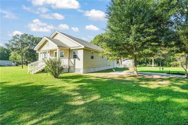 $2,350 | 65461 L Miller Road, Lacombe, LA 70445