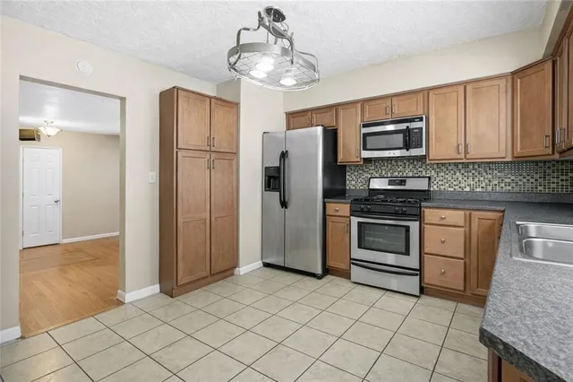 $272,000 | 2129 Admiral Street, Aliquippa, PA 15001