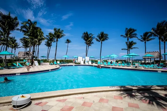 $3,000 | South Central Beach, Hollywood, FL 33019