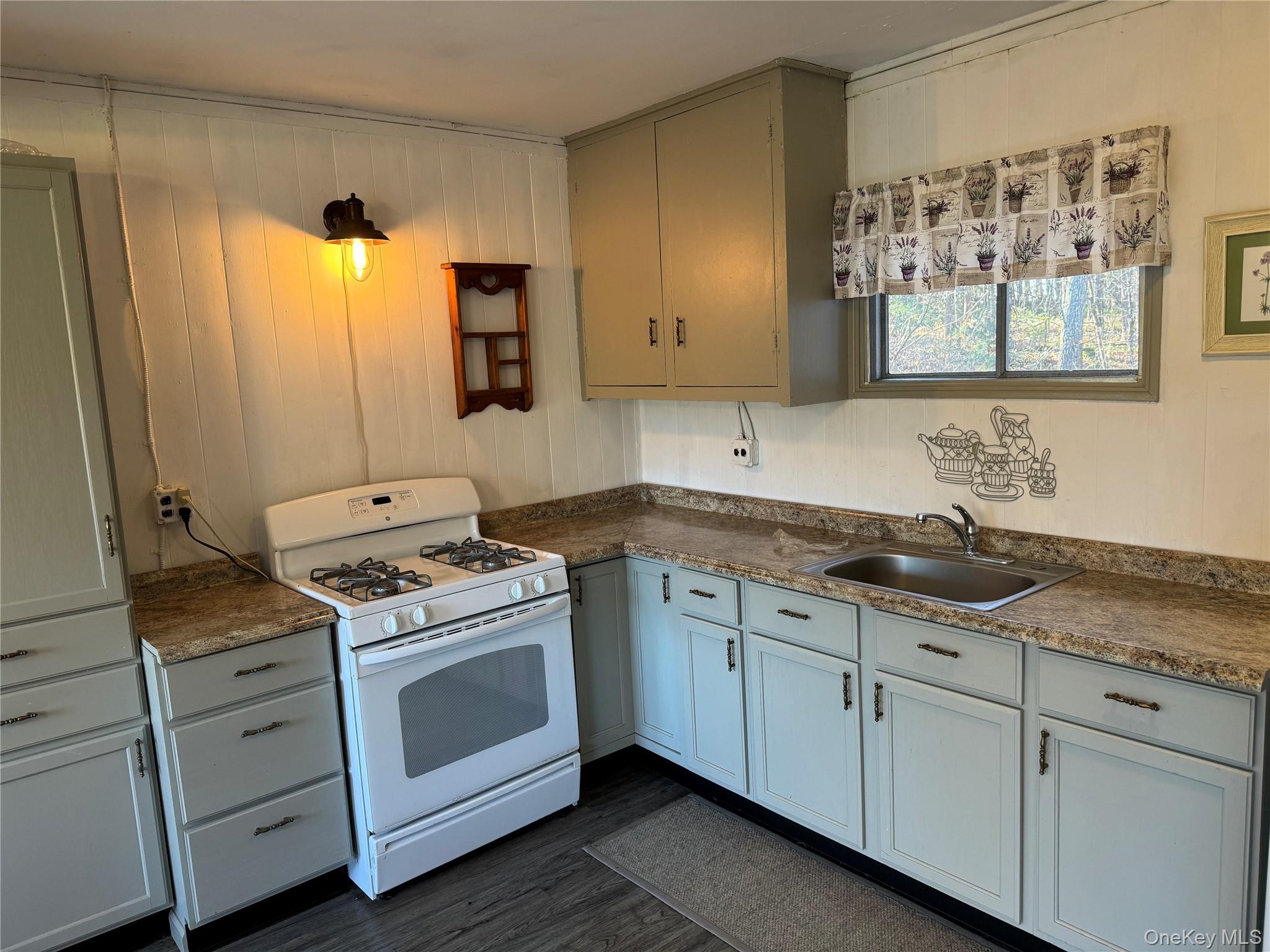 359 Masten Road Pleasant Valley, NY 12569 - Photo 13 of 14