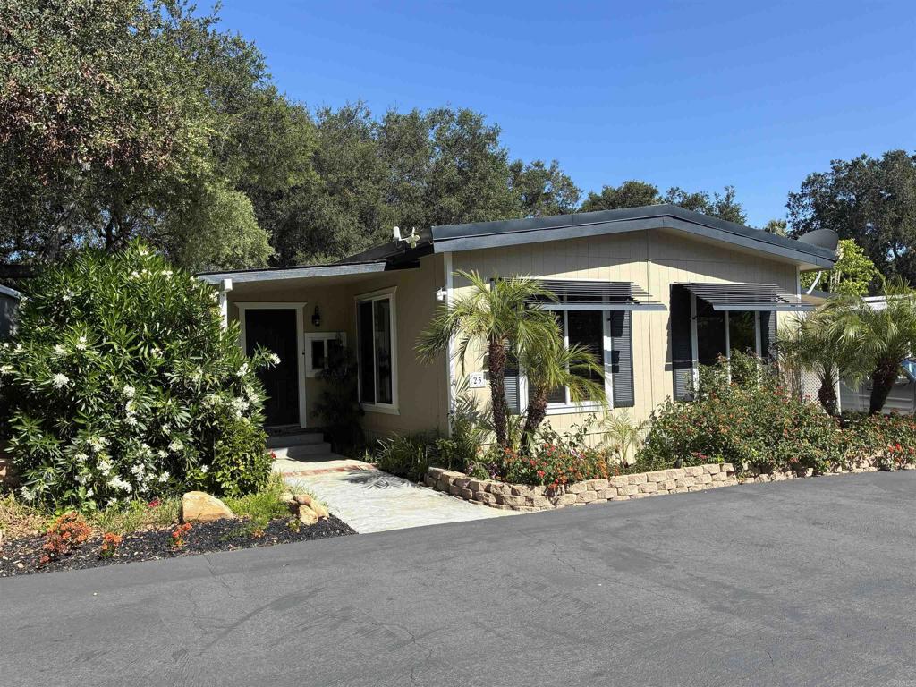 4747 Oak Crest Road, Unit SPC 23 Fallbrook, CA 92028 - Photo 2 of 13