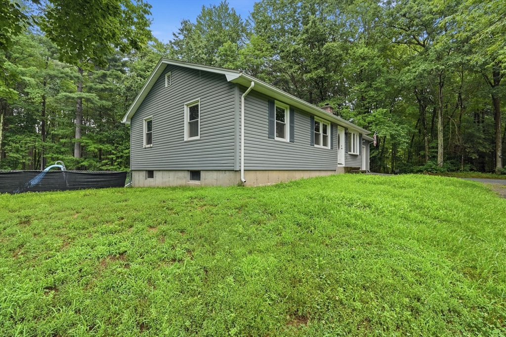 226 Plumtree Road Sunderland, MA 01375 - Photo 5 of 42