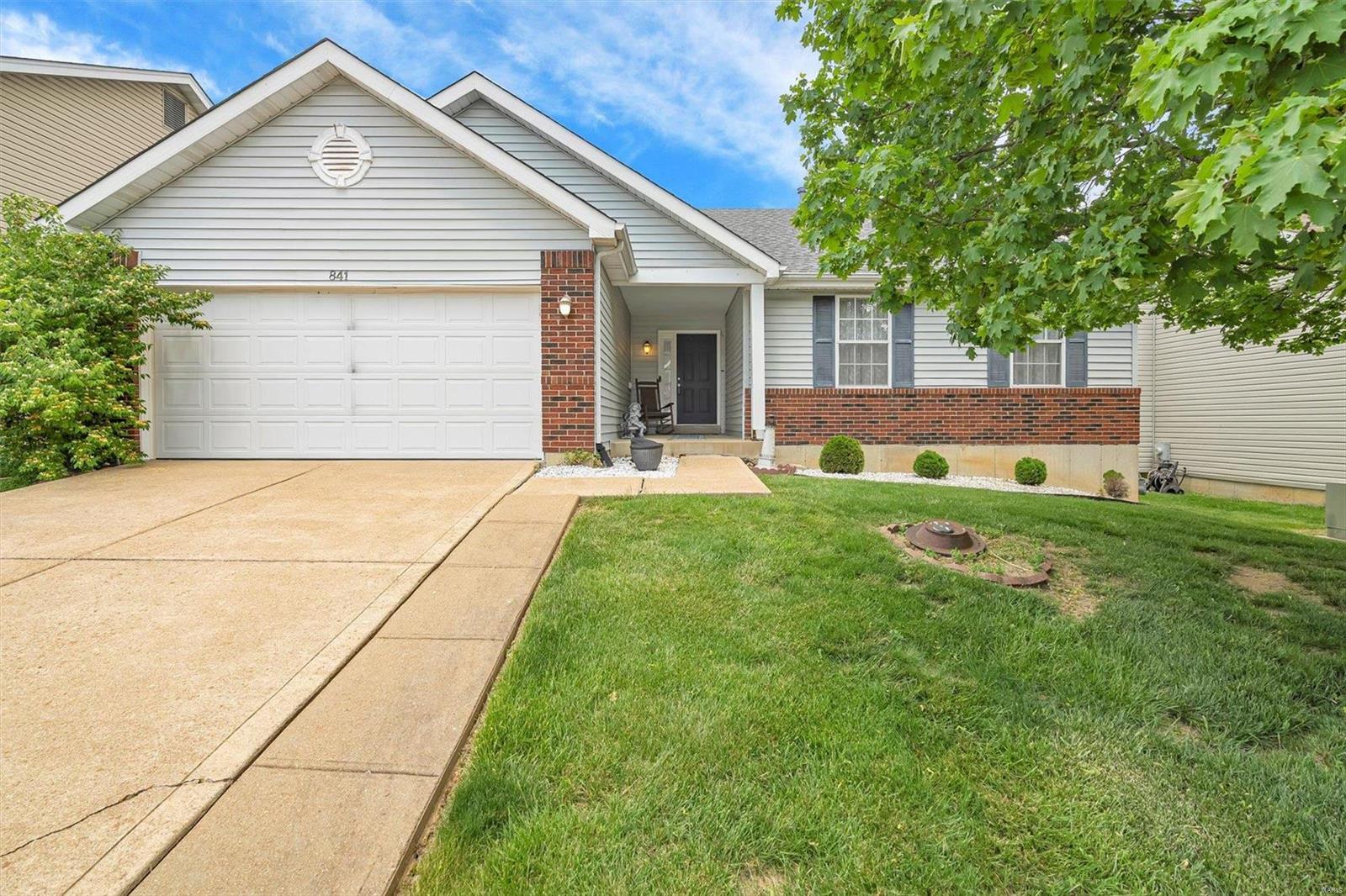 841 Fall Crown Lane Fenton, MO 63026 - Photo 2 of 28