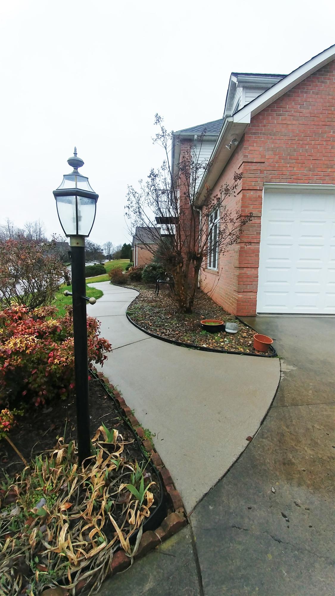 100 Dover Lane Oak Ridge, TN 37830 - Photo 3 of 35 SIDE