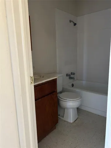 $1,400 | 1516 Coral Cut Off, Pelican Bay, TX 76020