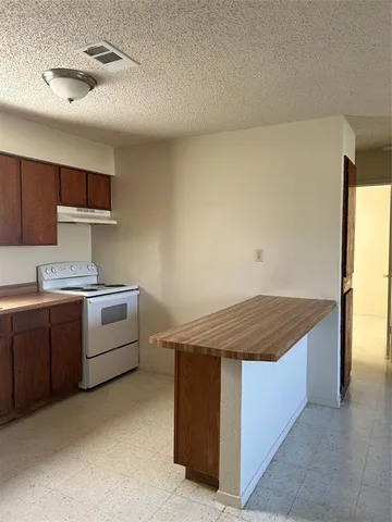 $1,400 | 1516 Coral Cut Off, Pelican Bay, TX 76020