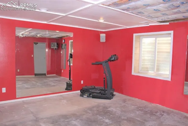 a view of gallery with hallway