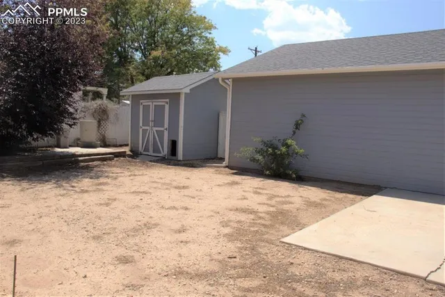 a view of a house with a snow