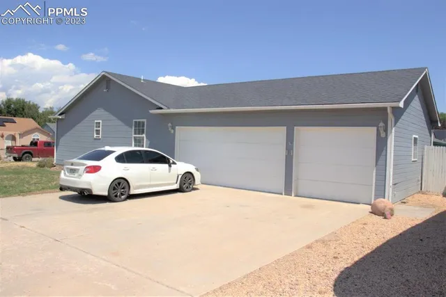 $425,000 | 1404 Redwood Court, Canon City, CO 81212