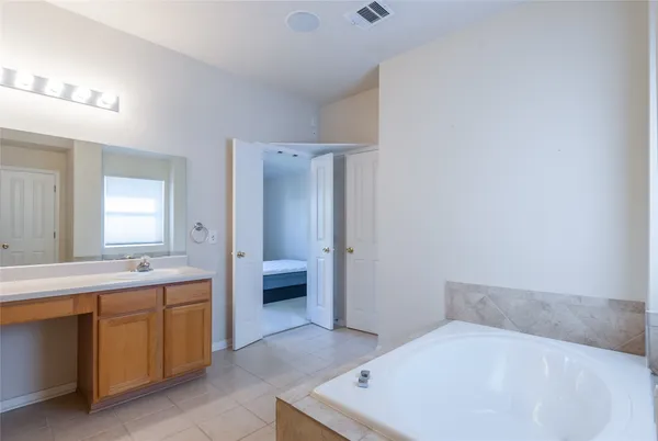 $2,300 | 1101 Hidden View Place, Round Rock, TX 78665