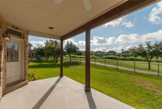 a house view with a outdoor space