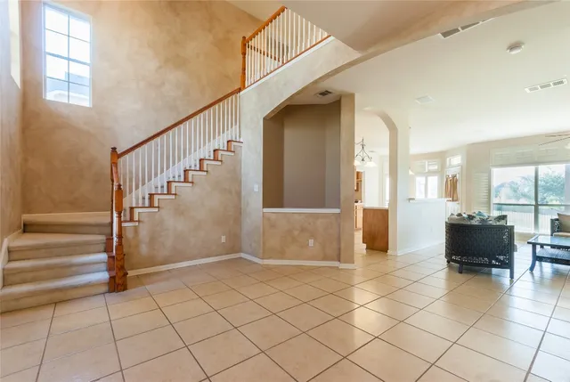 a view of livingroom with furniture