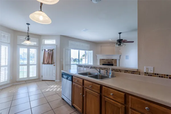 $2,300 | 1101 Hidden View Place, Round Rock, TX 78665