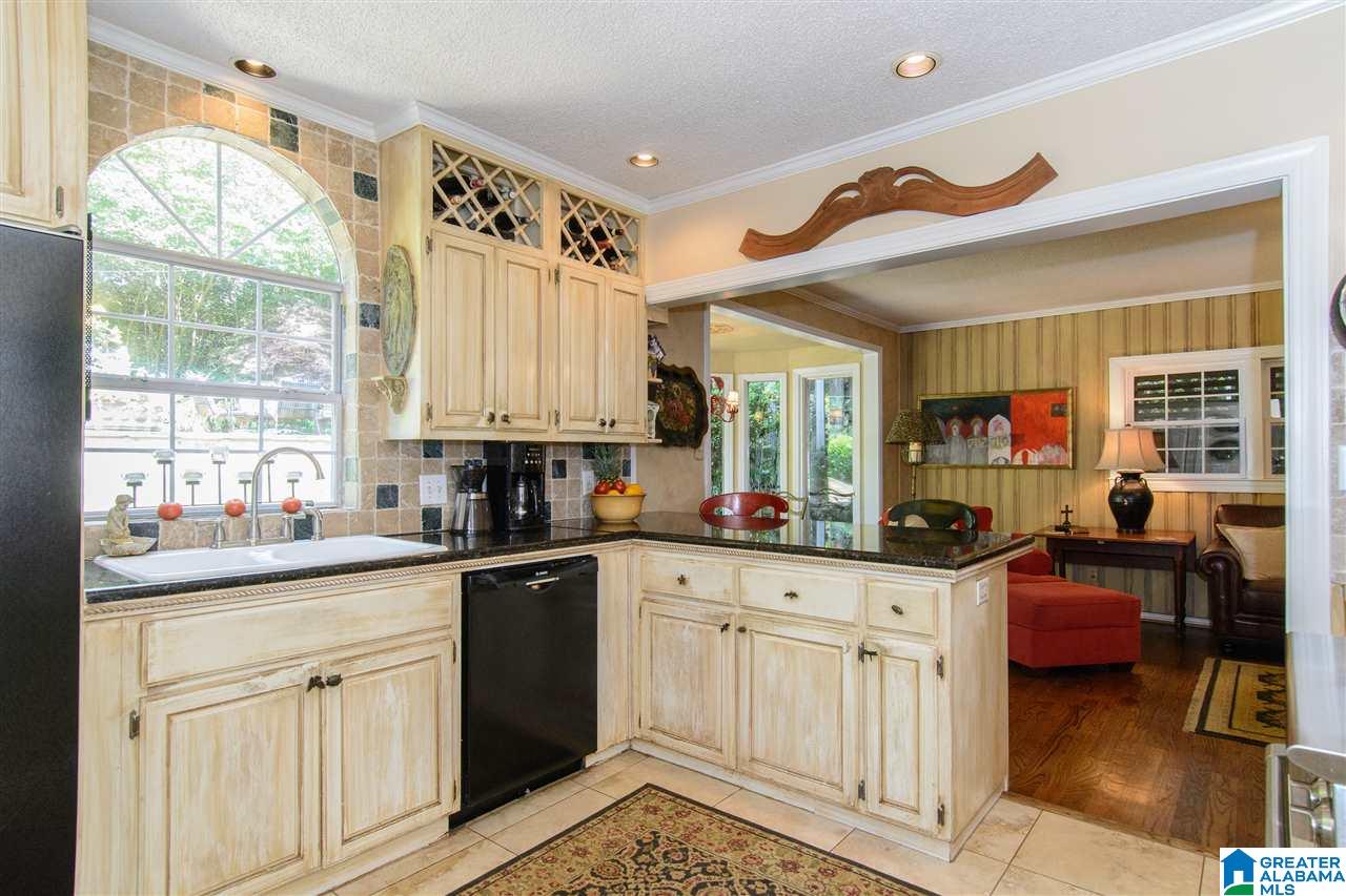 1724 Saulter Road Homewood, AL 35209 - Photo 10 of 49