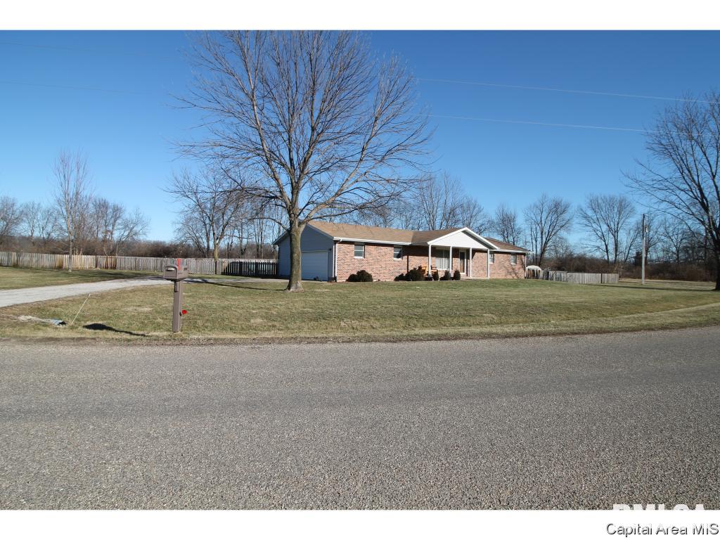 13080 Hickory Road Athens, IL 62613 - Photo 3 of 35 Gallery Image 3