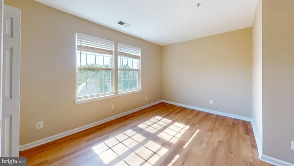 $3,600 | 3518 Ellery Circle, Falls Church, VA 22041