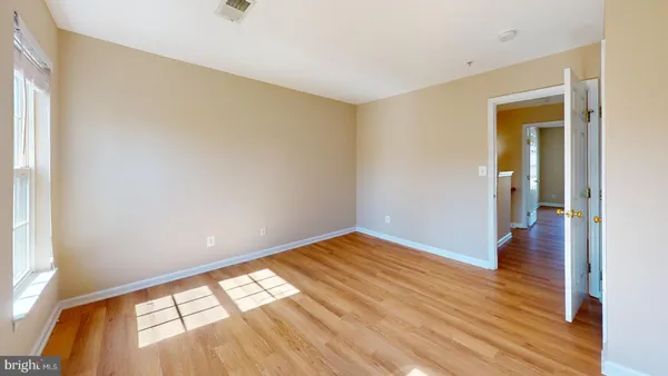 $3,600 | 3518 Ellery Circle, Falls Church, VA 22041
