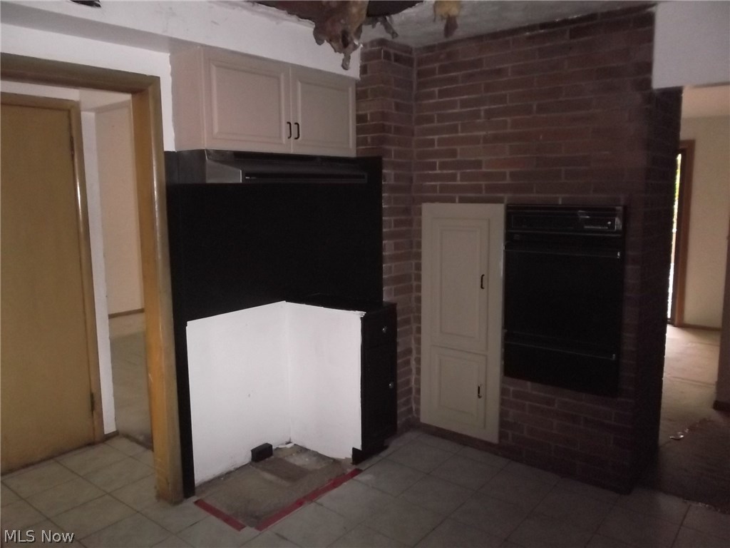 3586 Atherstone Road Cleveland, OH 44121 - Photo 6 of 28 Gallery Image 6