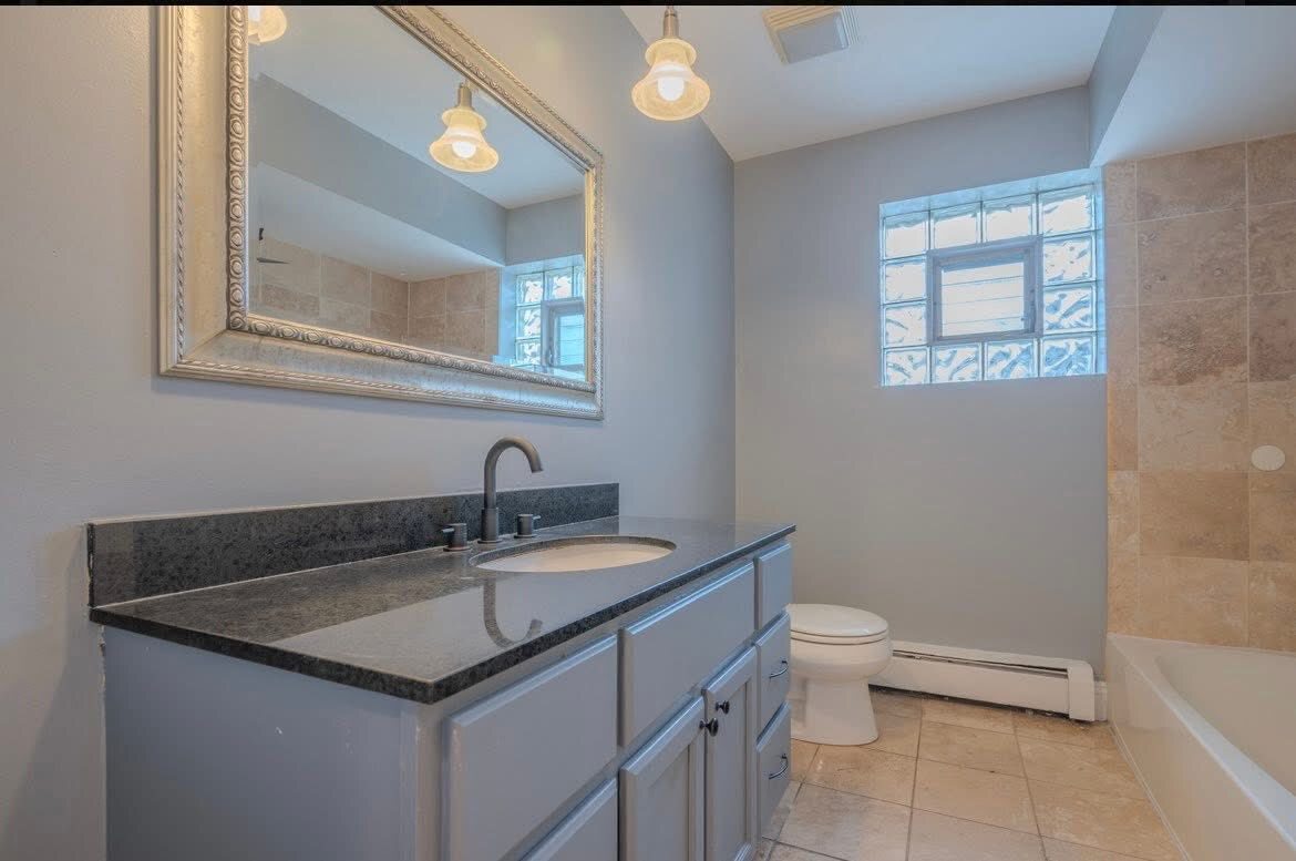 323 Marshall Road, Unit 2 Bensenville, IL 60106 - Photo 9 of 10