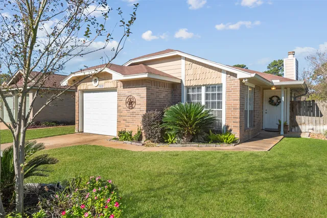 $200,000 | 11830 Westwold Drive, Tomball, TX 77377