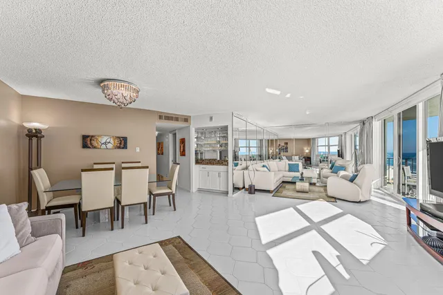 $3,800 | 5420 North Ocean Drive, Unit 2101, Singer Island, FL 33404